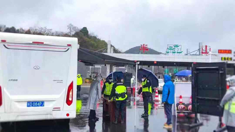 金誠上通為一線工作人員提供&ldquo;移動(dòng)休息站&rdquo;