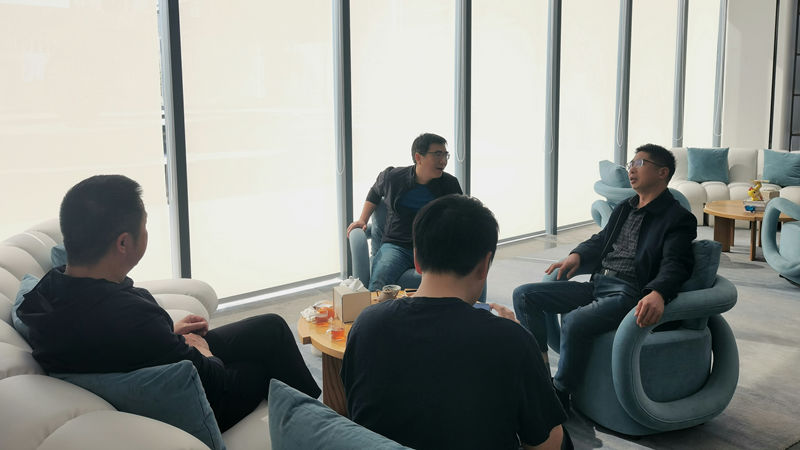 松陽縣住房公積金管理中心主任李樟標(biāo)調(diào)研浙農(nóng)實(shí)業(yè)南宸府項(xiàng)目