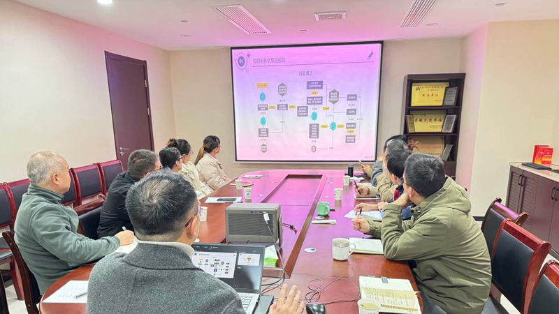 華通商貿(mào)深化短視頻運(yùn)營培訓(xùn)賦能農(nóng)貿(mào)市場(chǎng)服務(wù)升級(jí)